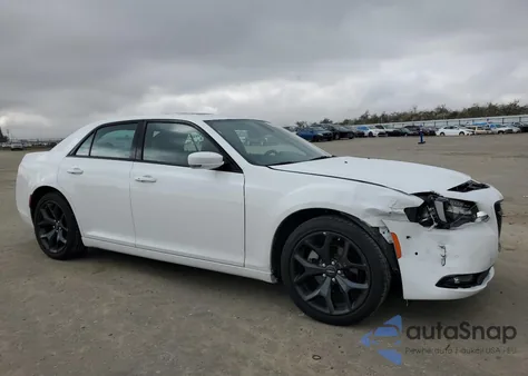 2023 Chrysler 300 S from USA, damaged, VIN 2C3CCABG8PH633294